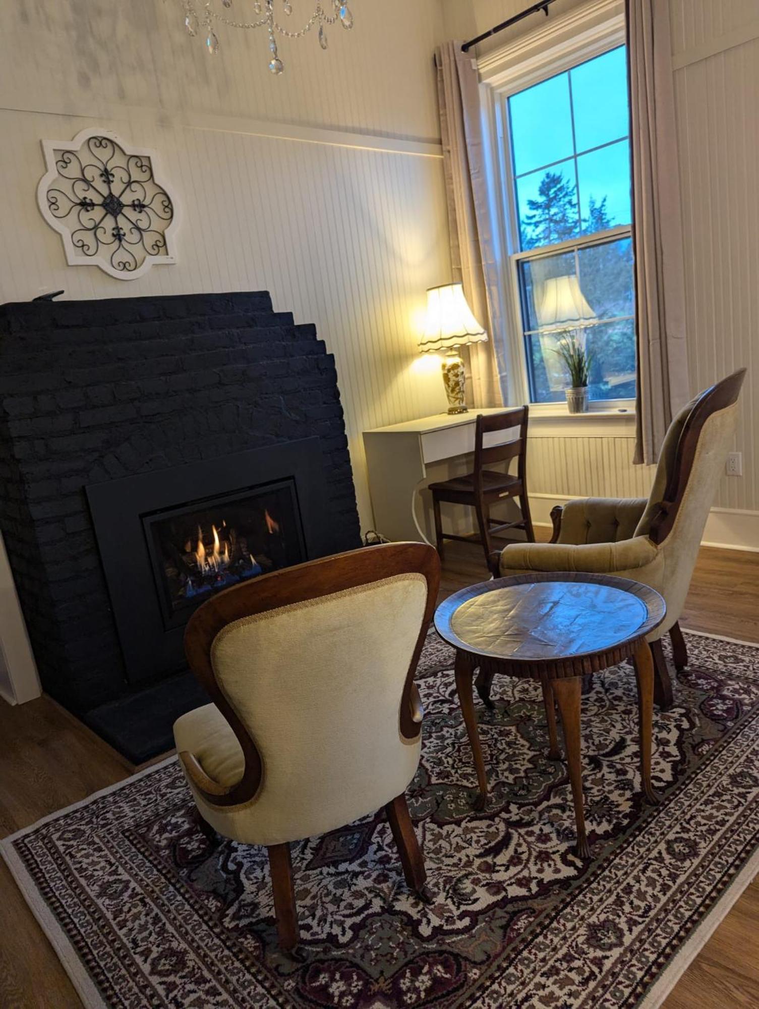 Woodside Farm Country Inn Sooke Room photo