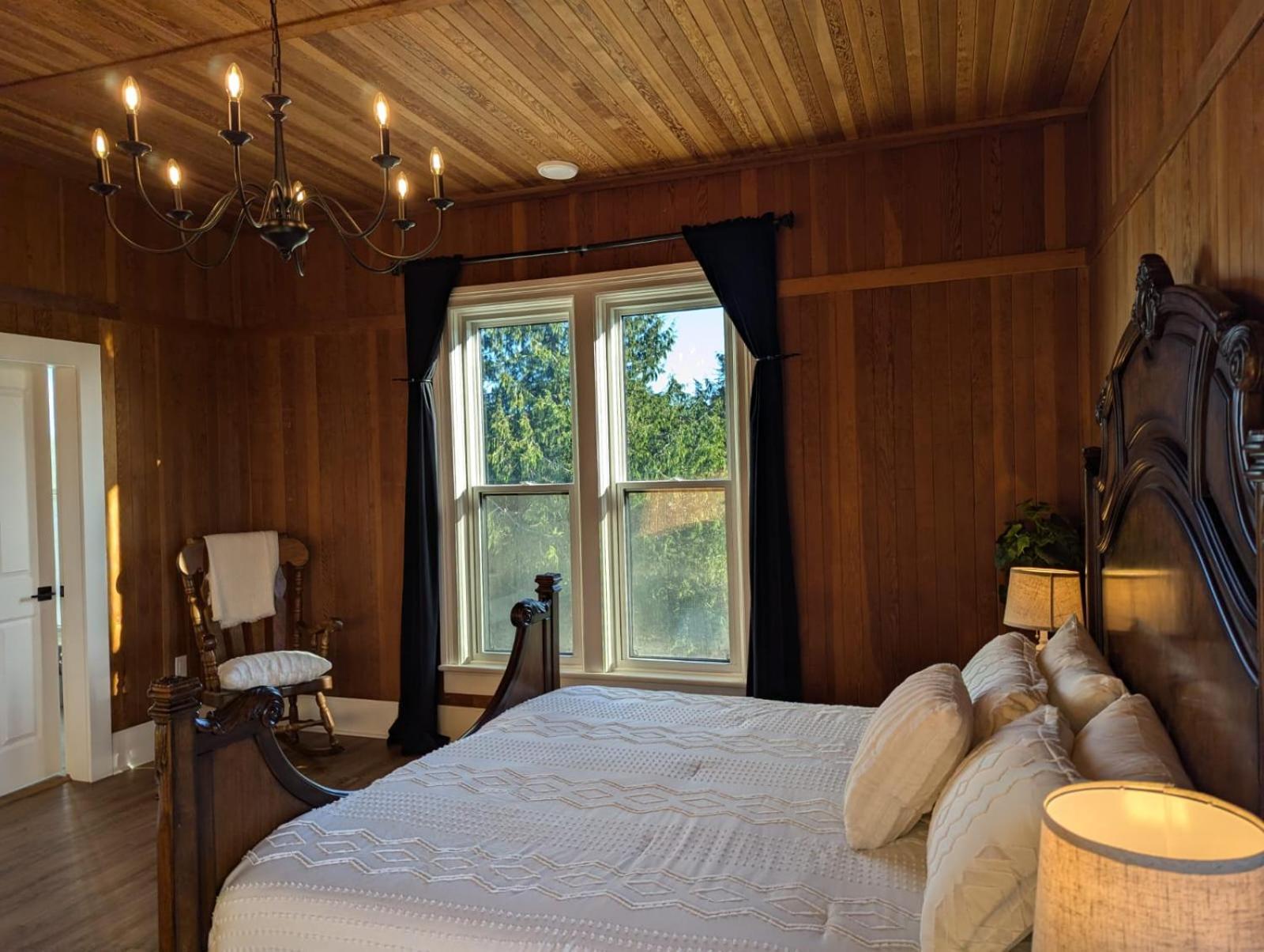 Woodside Farm Country Inn Sooke Exterior photo