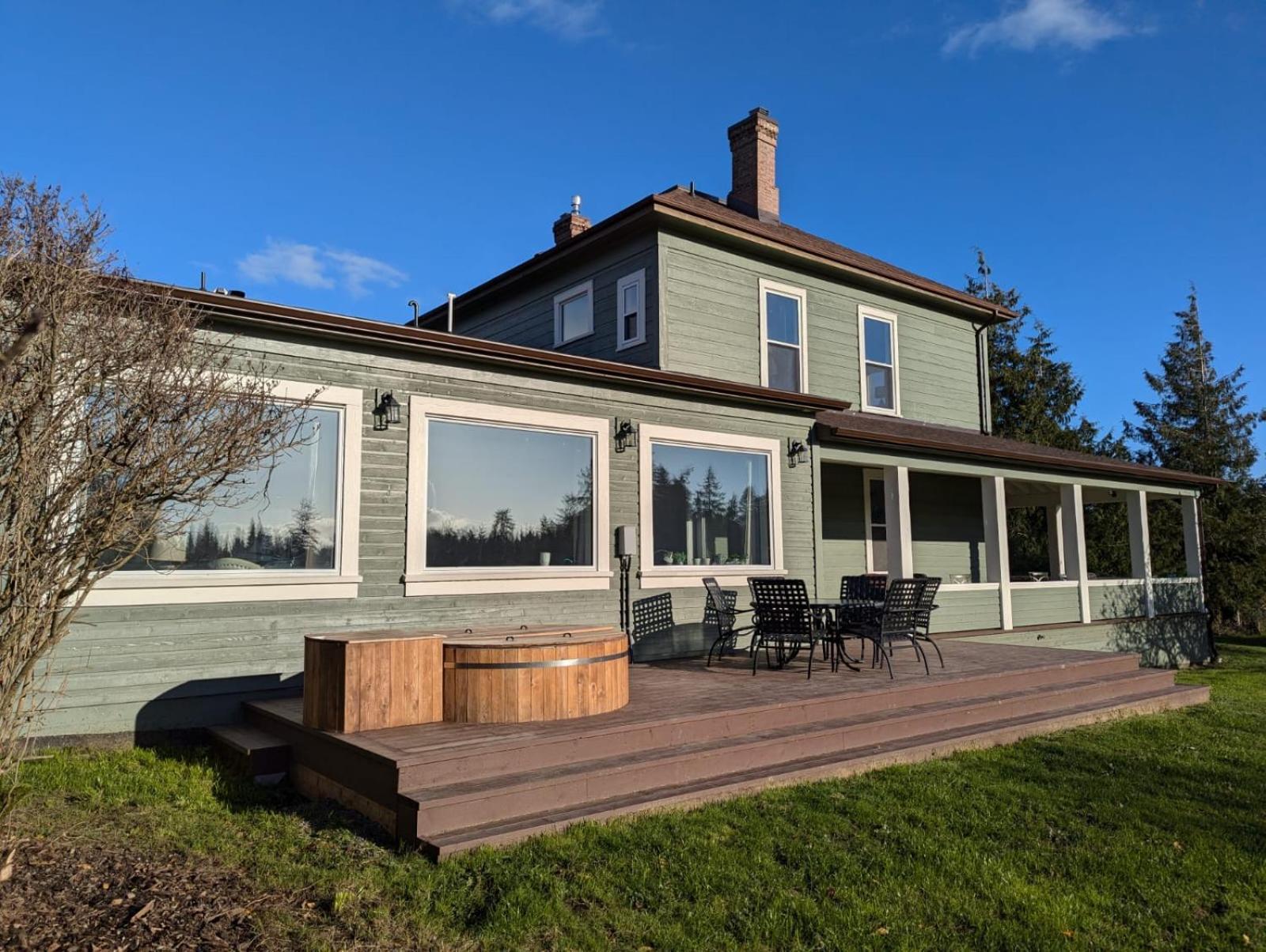 Woodside Farm Country Inn Sooke Exterior photo